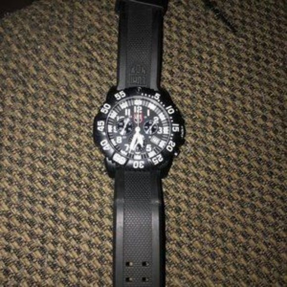 Luminox - Picture 2 of 4